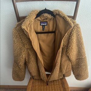 Patagonia Women's Brown Teddy Jacket retro fleece